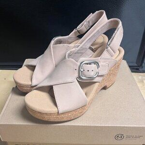 Clarks Sandals Giselle Dove